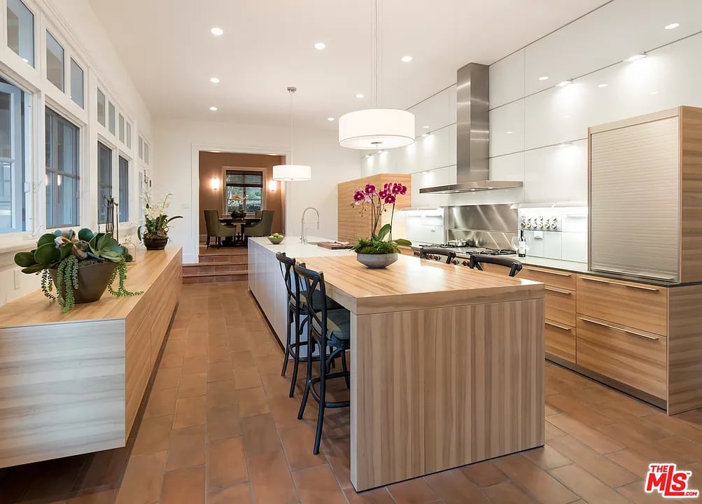 1041 Mission Ridge Rd