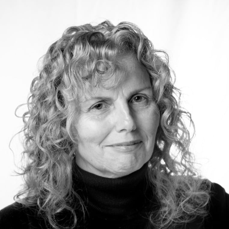 Irene Dakota Miami, FL Real Estate Agent Headshot 