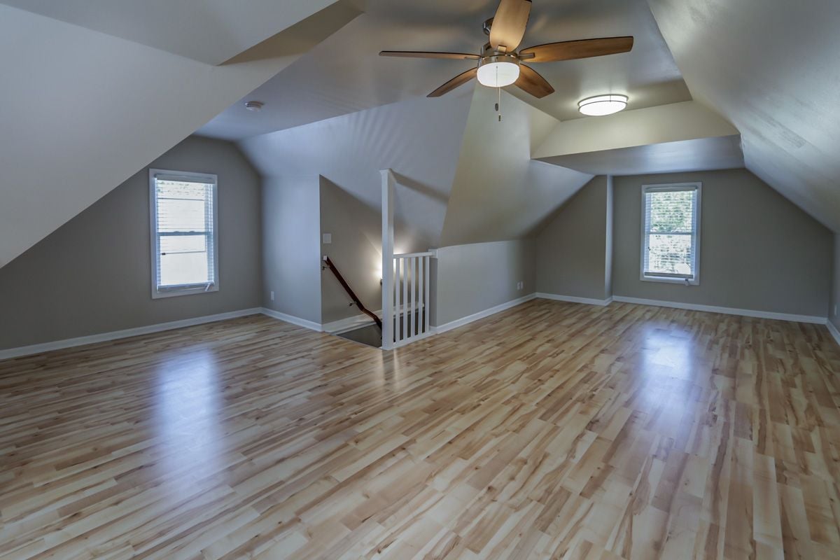For Rent: 1213-15 Vilas Ave
