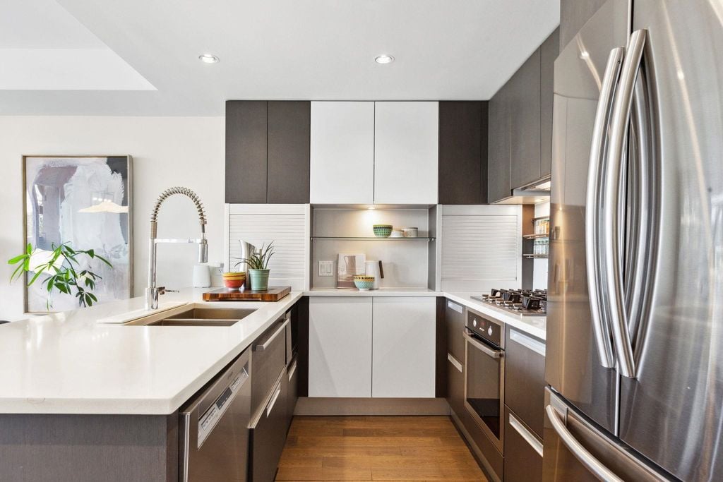 288 W 1st Ave, #311