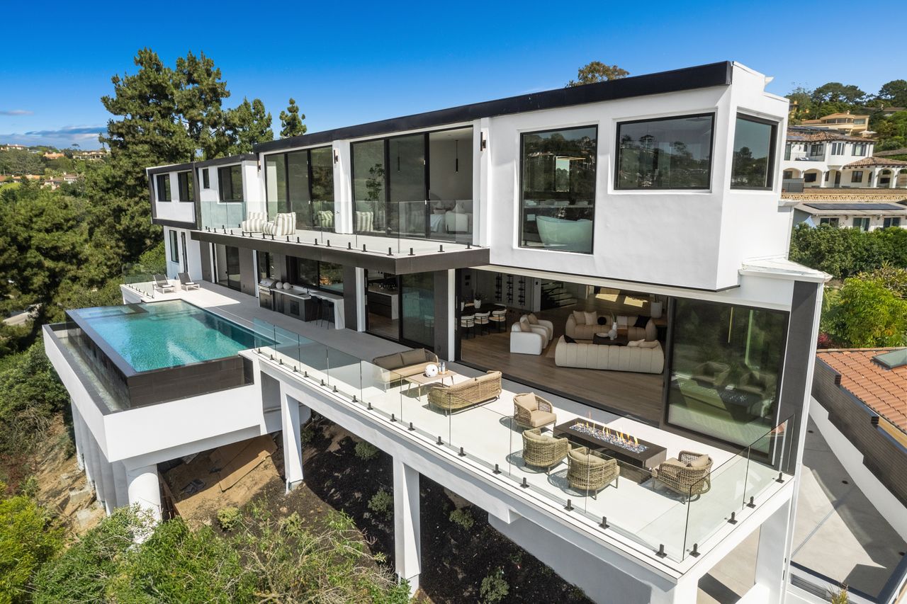 6627 Muirlands Dr, La Jolla, CA 92037