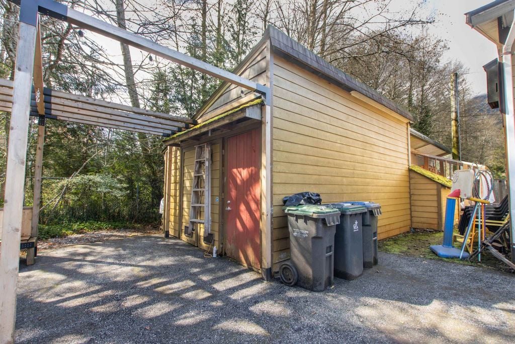 26 Bracken Pkwy