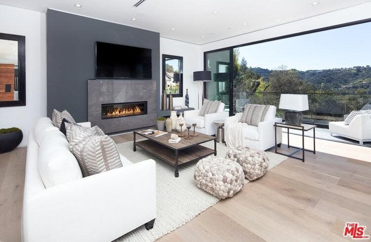 11540 Amanda Dr