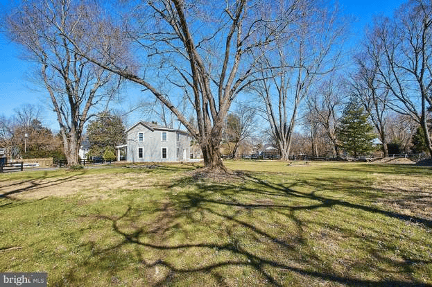 Tour of 70 North Laycock in Hamilton, Virginia
