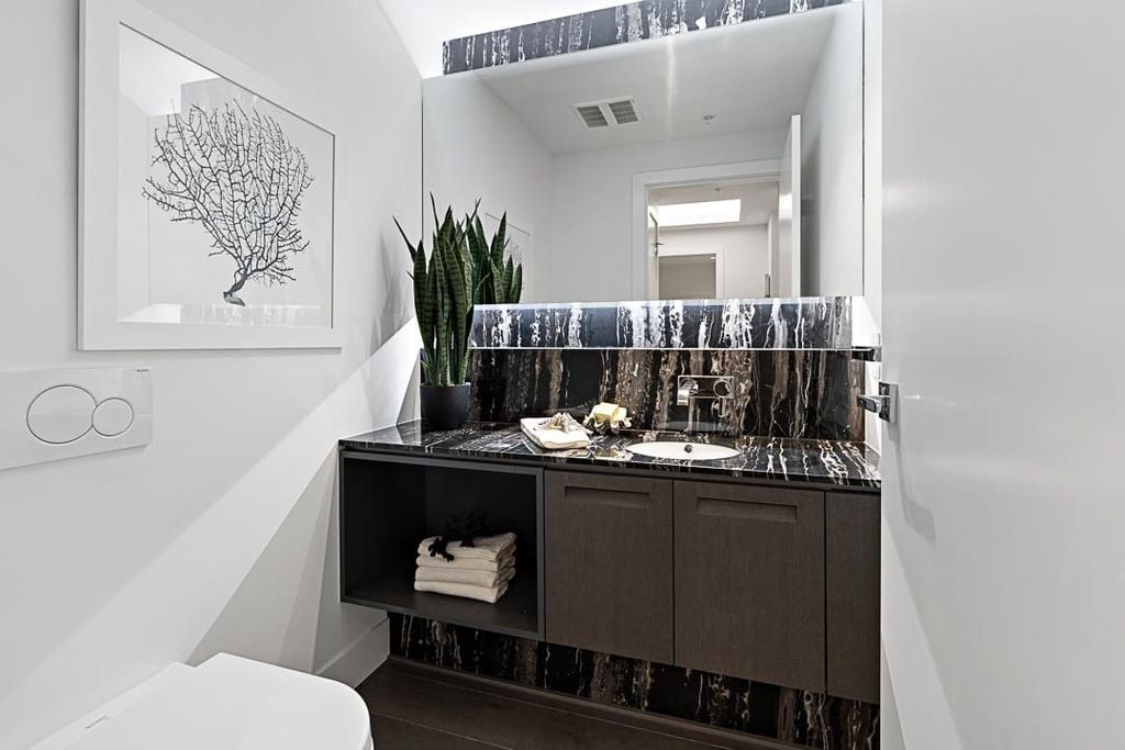 6333 West Blvd, #211