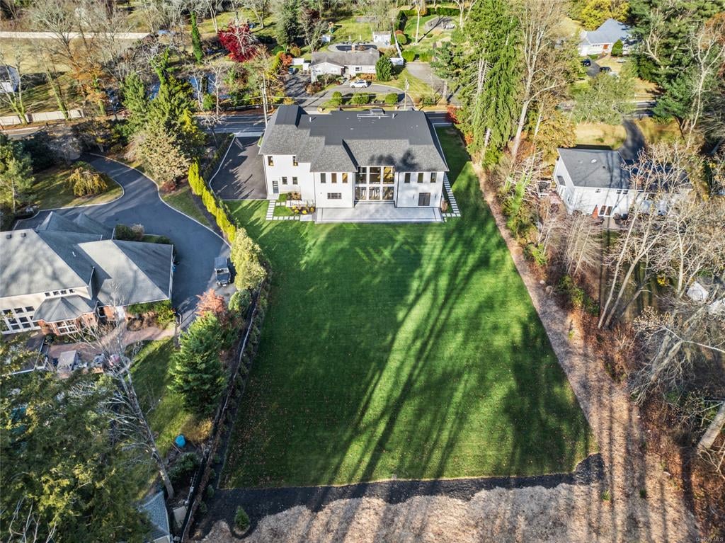 587 Caledonia Rd