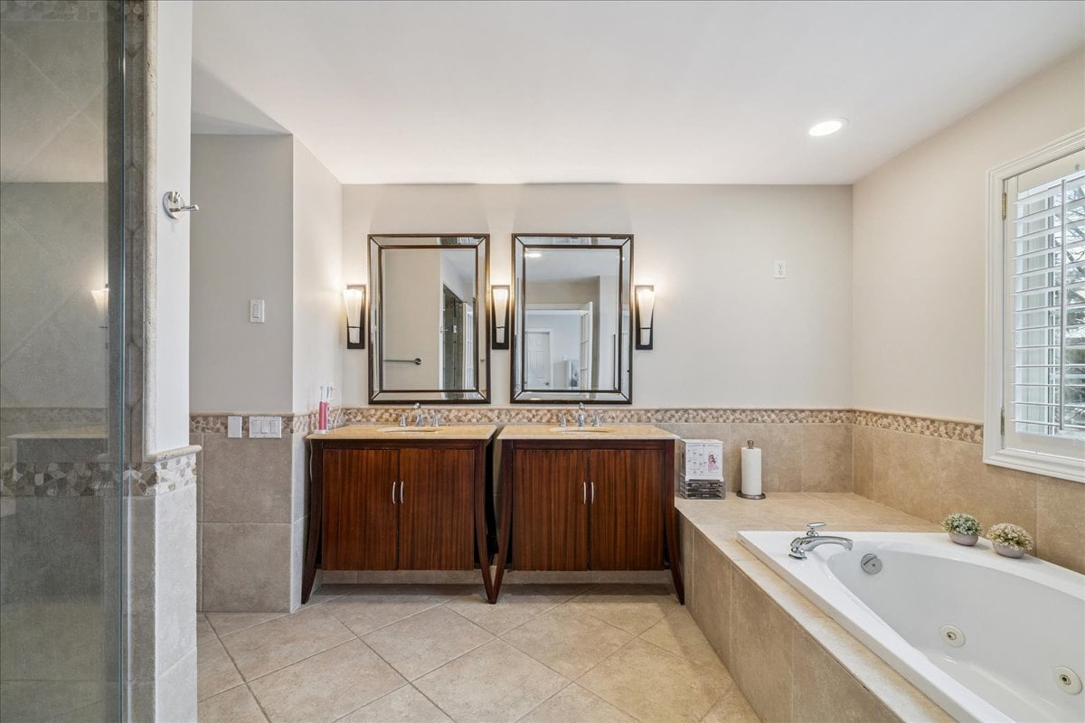 2509 Armour Crescent