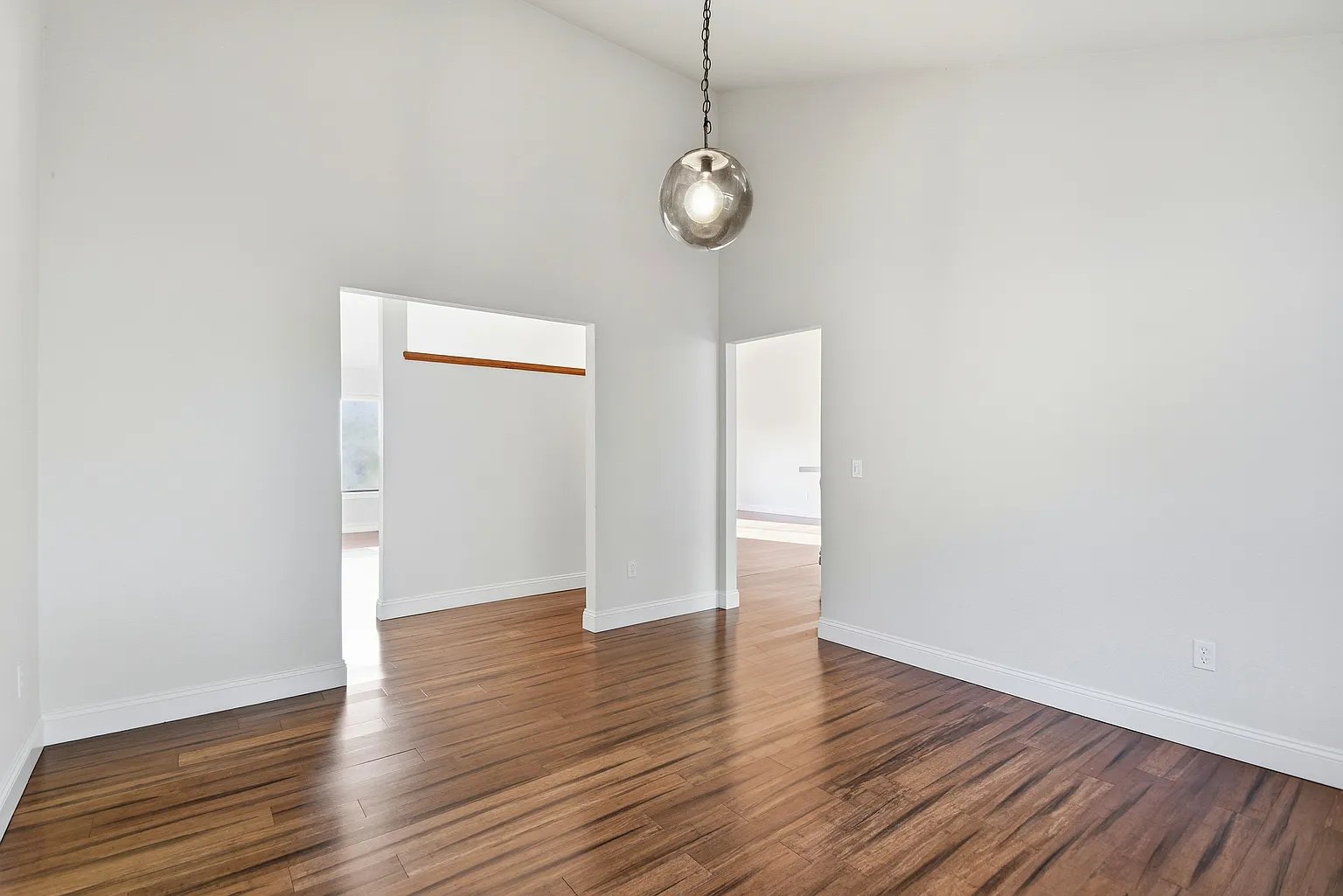 5827 La Cuesta Dr