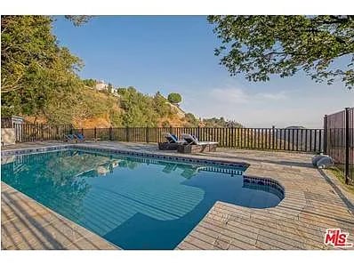 2007 Linda Flora Dr