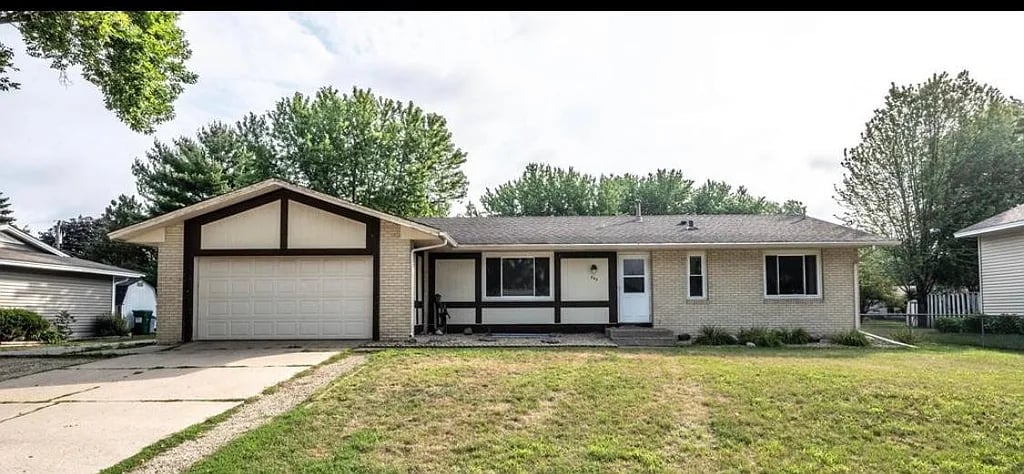 845 Cortland Dr