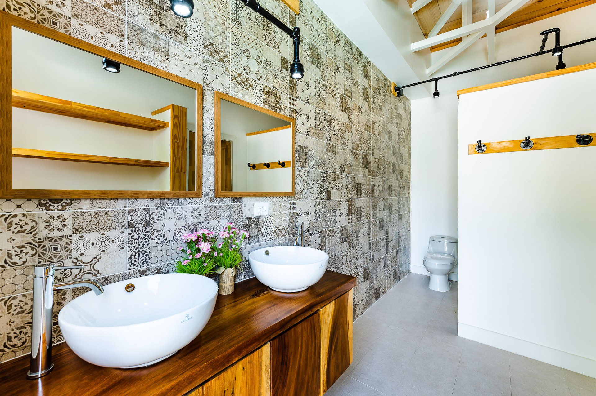 Villa Mot Mot | Welcome to Villa Mot Mot! Private Oasis! 2 Minute Walk to Beach!