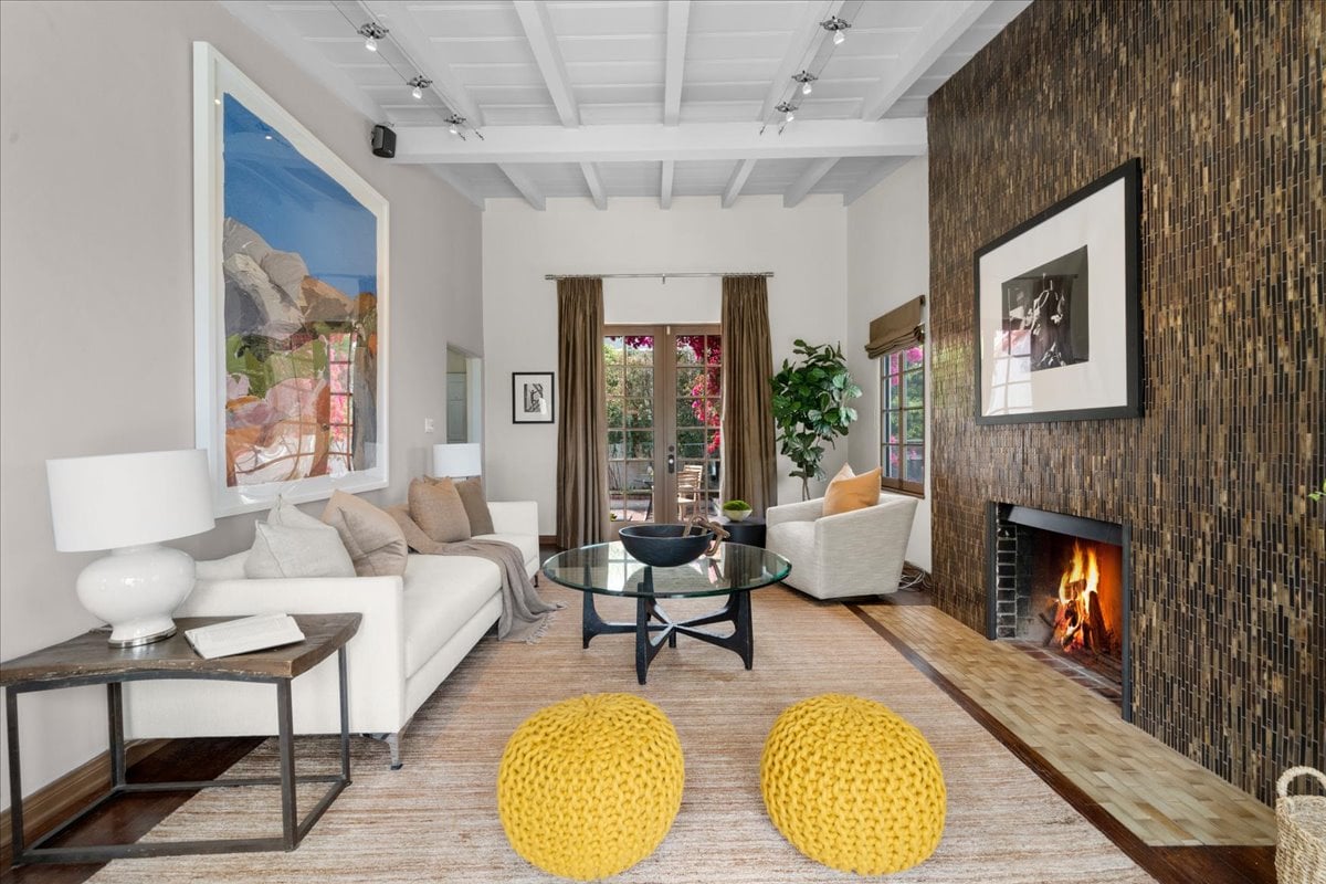 Lake Hollywood 4 + 2 Spanish Home with Views 