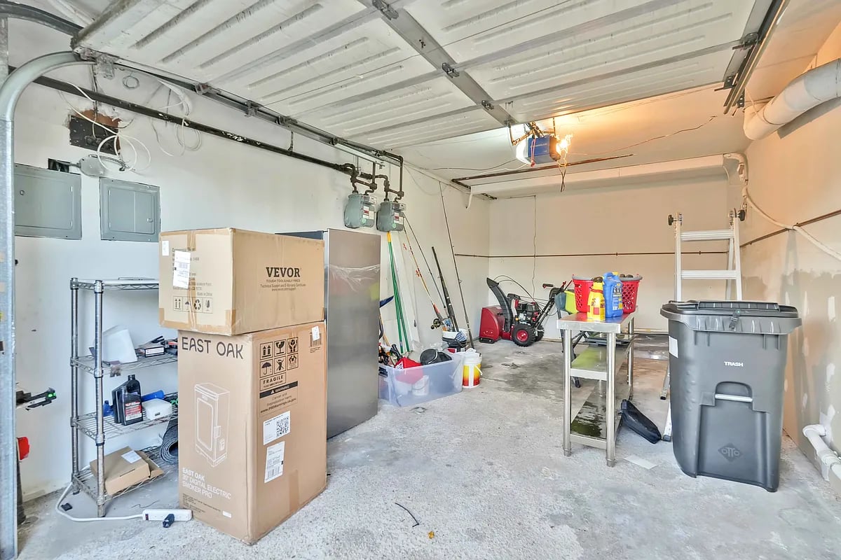 95-19 160th Ave #2FAM