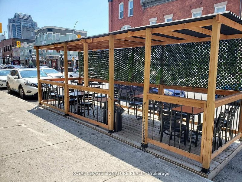 Award-Winning Fast Food Franchise for Sale | Downtown Ottawa