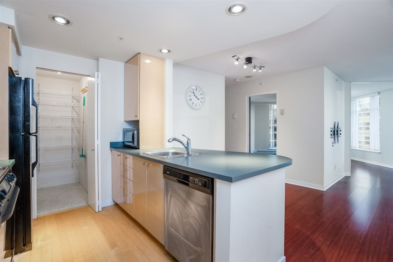 1009 Expo Blvd, #2009