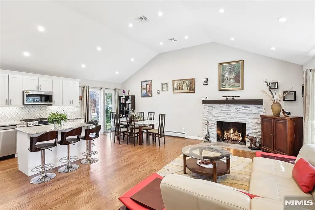 1 Diamond Court