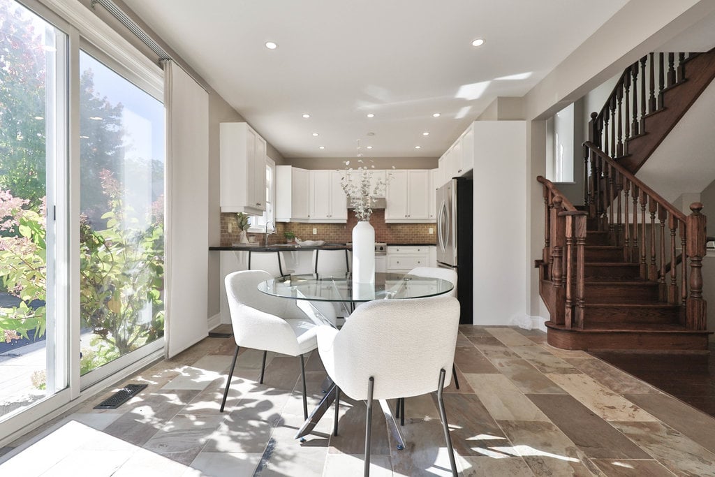 2151 Bingley Cres