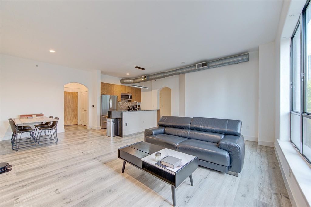 1901 Post Oak Blvd #3105
