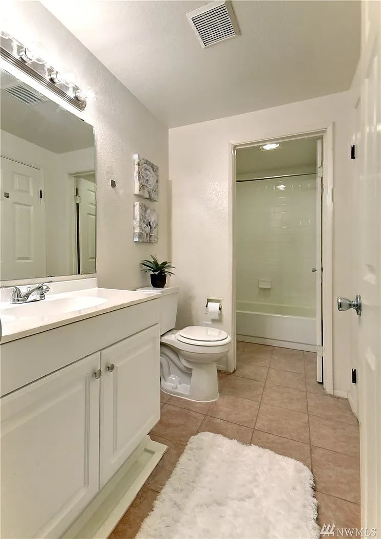 707 N 130th St APT B204
