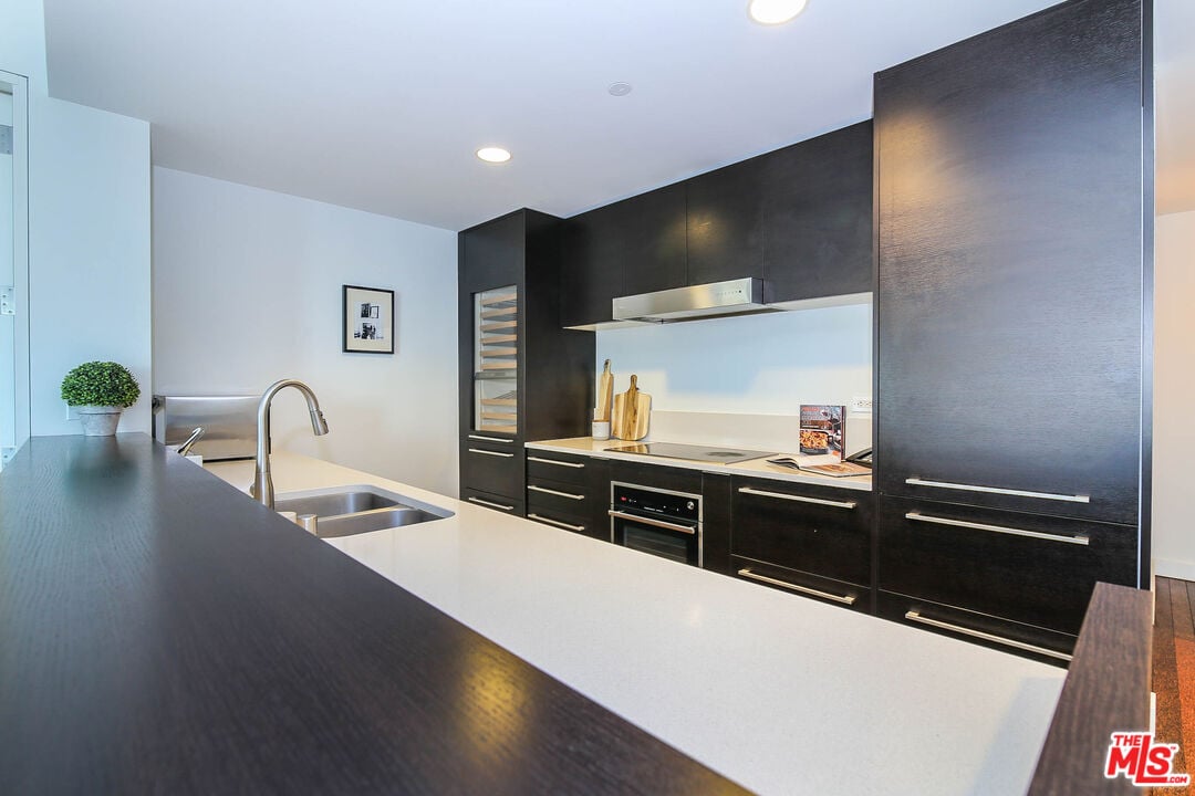 6250 Hollywood Blvd, #11N