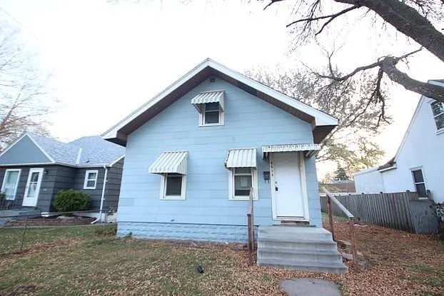 4614 Bryant Ave N
