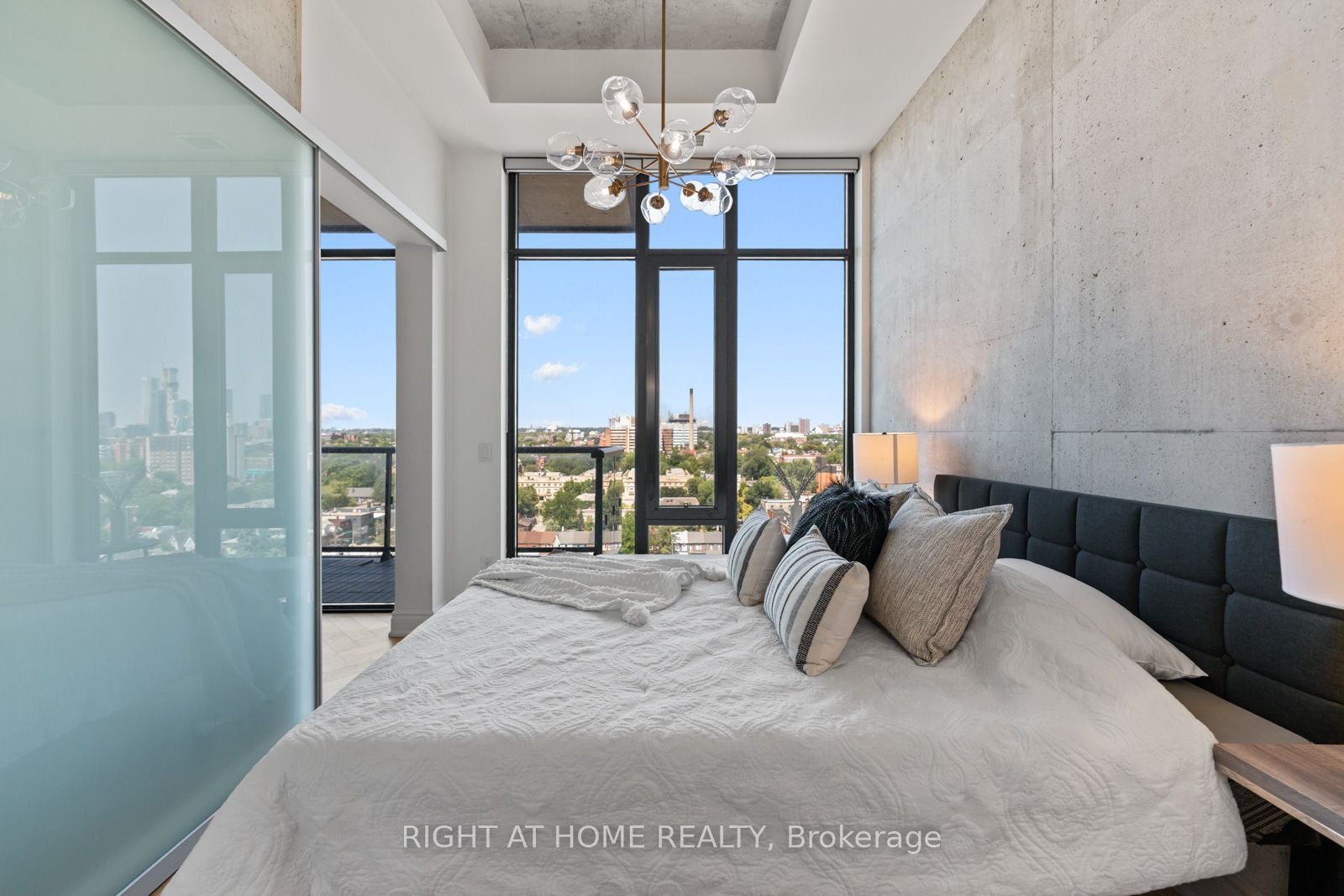 PENTHOUSE AT THE HARLOWE