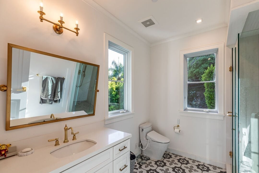 Monarch Reserve, N Norman Pl, 90049