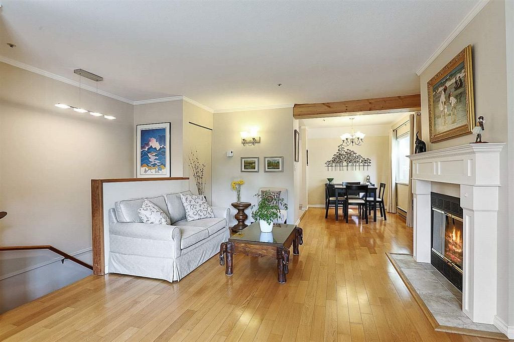 53 W 15th Ave