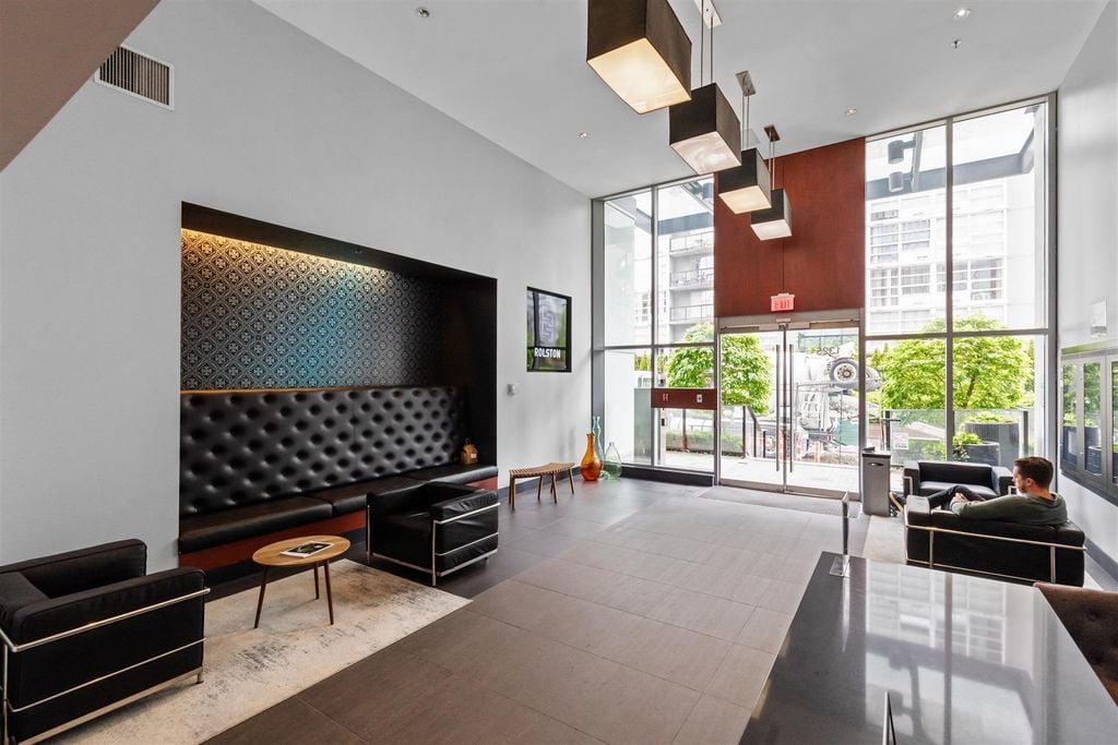 1325 Rolston St, #2305