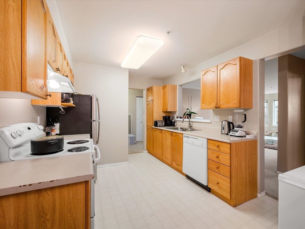 1460 Pemberton Ave, #104