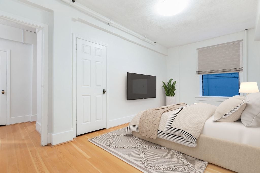 777 Burrard St, #24