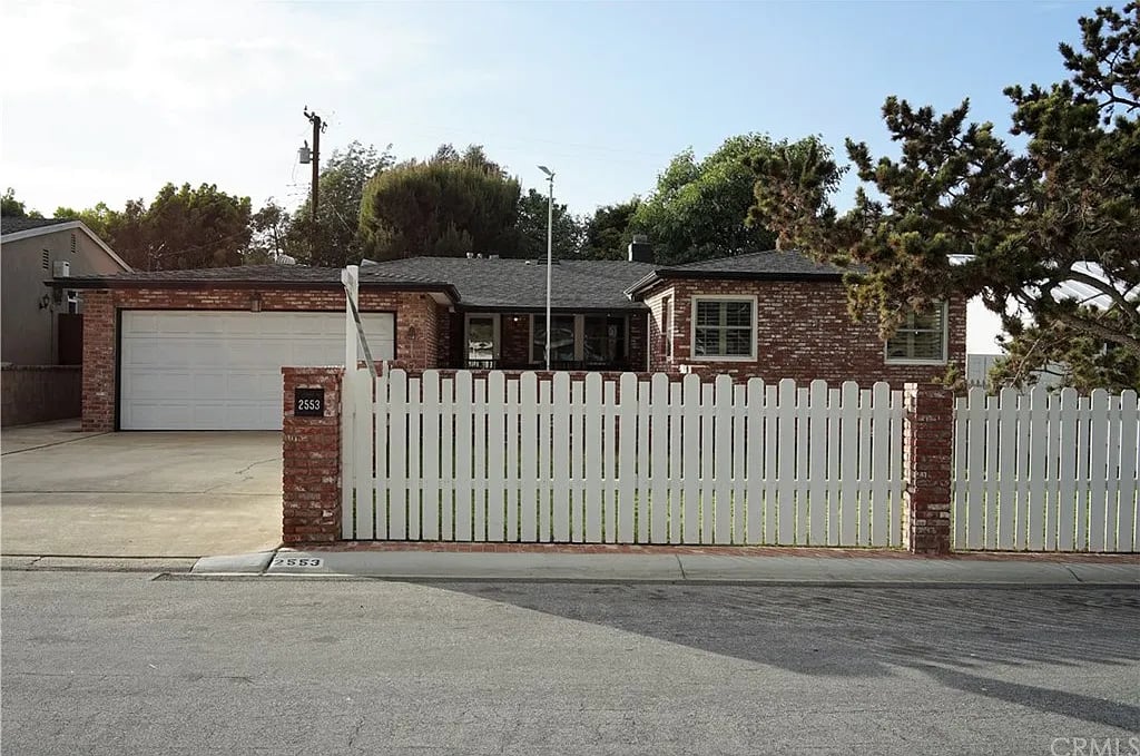 2553 Fairway Dr
