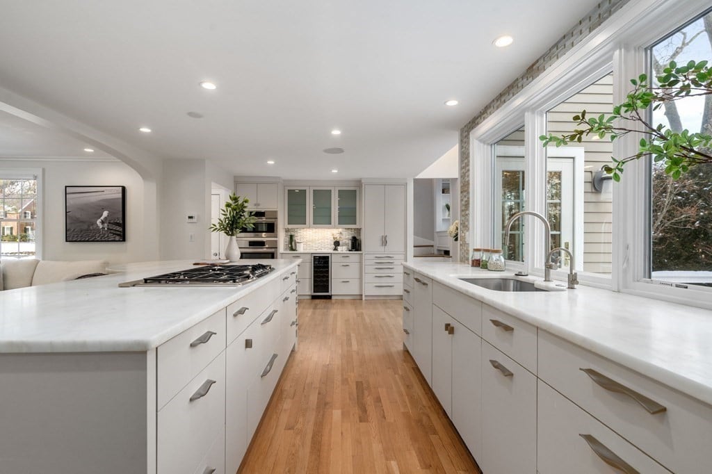 8 Lincoln Cir