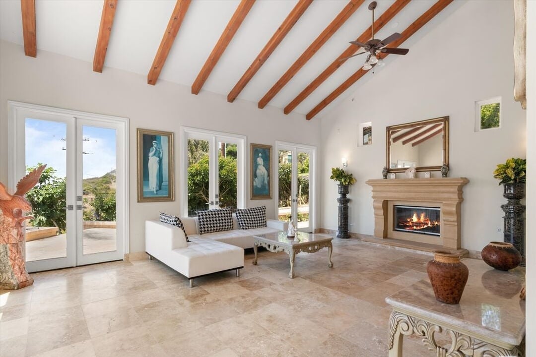 Puesta Del Sol St, 90265