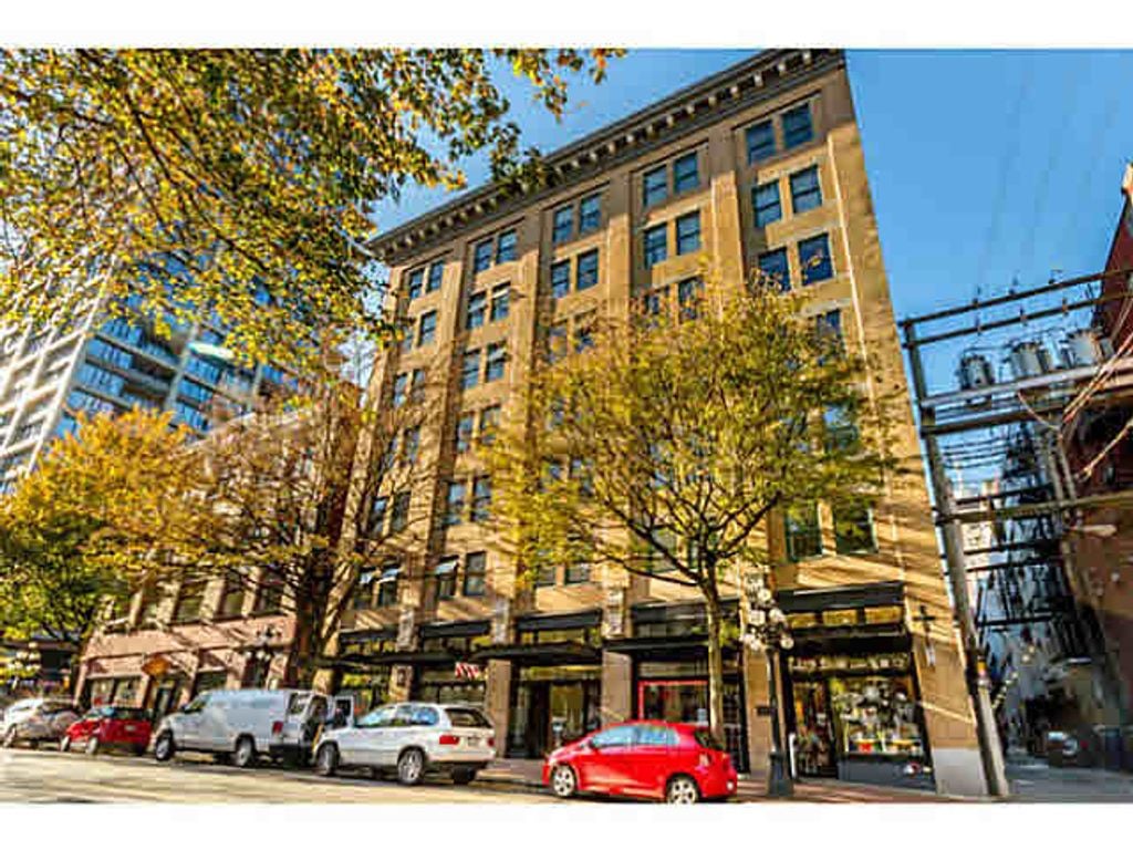 233 Abbott St, #403