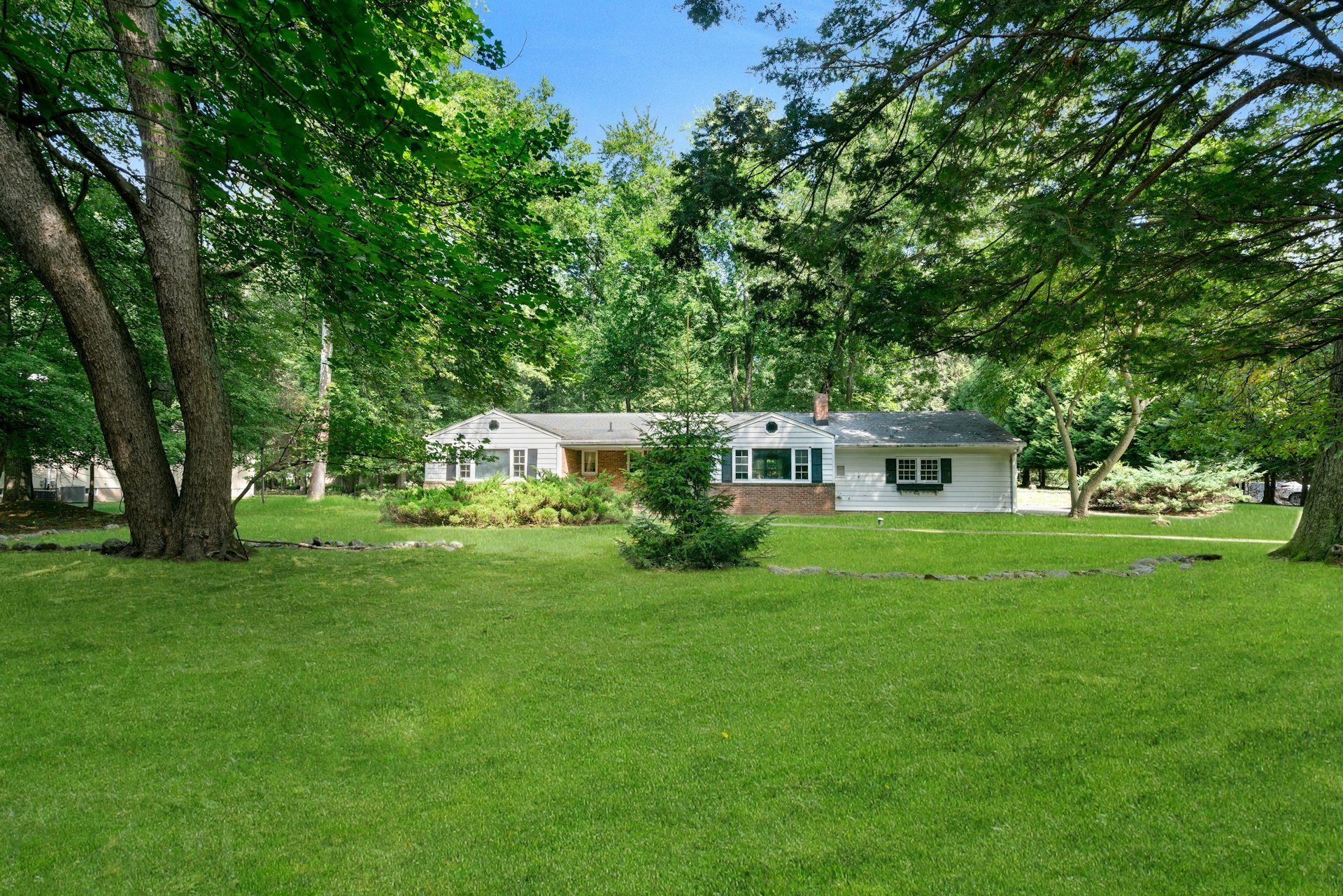 15 Pinehill Drive
