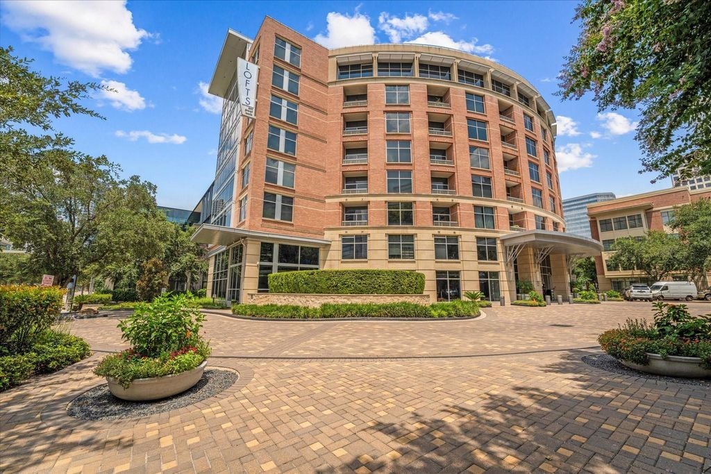 1901 Post Oak Blvd #1405