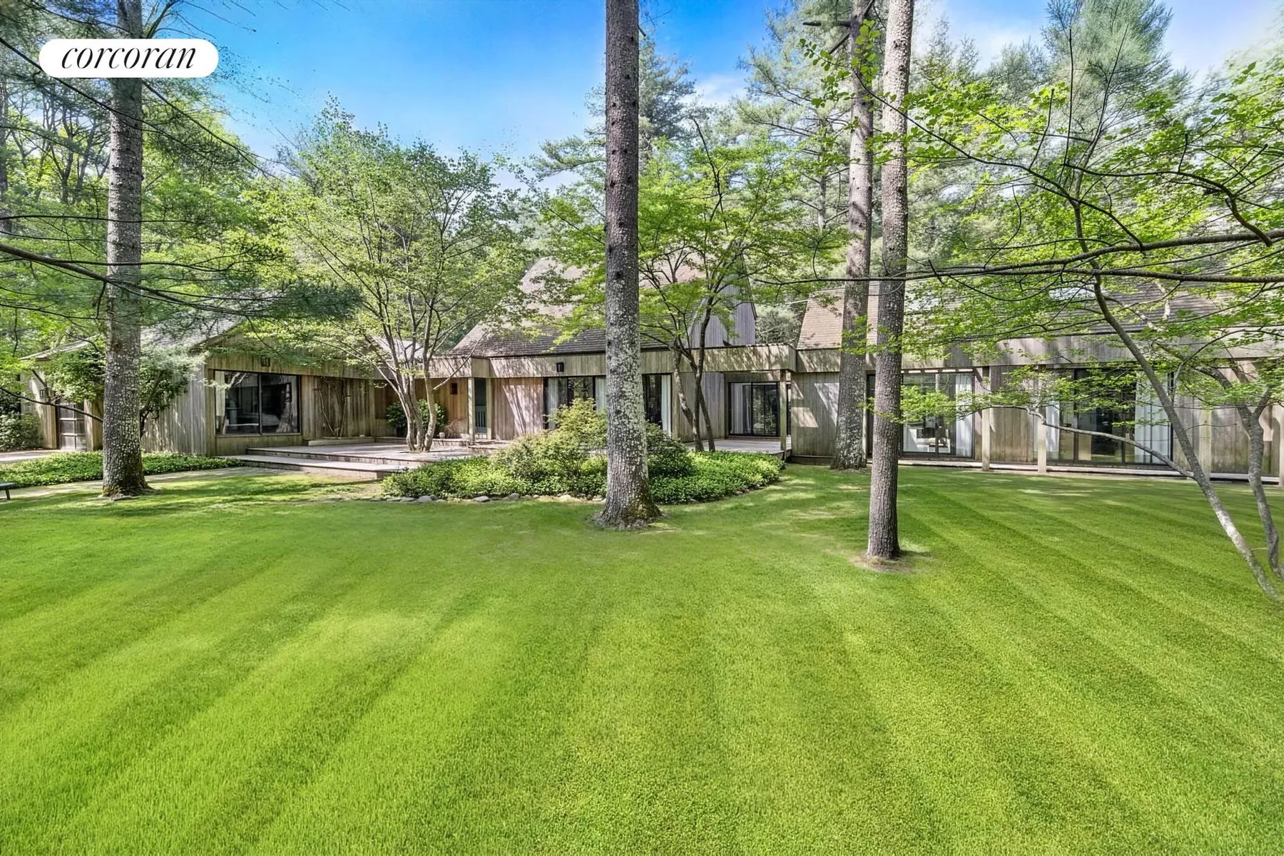 5 White Pine Rd