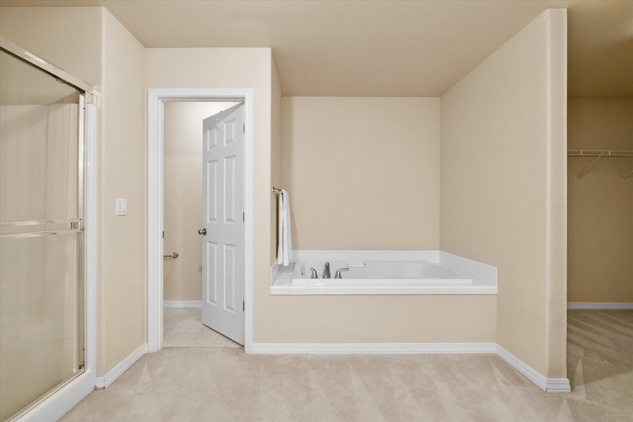 61148 Foxglove Loop