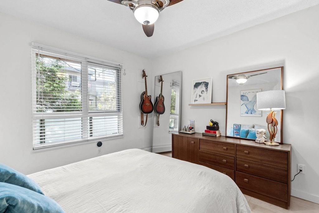 2328 Oxford St, #204