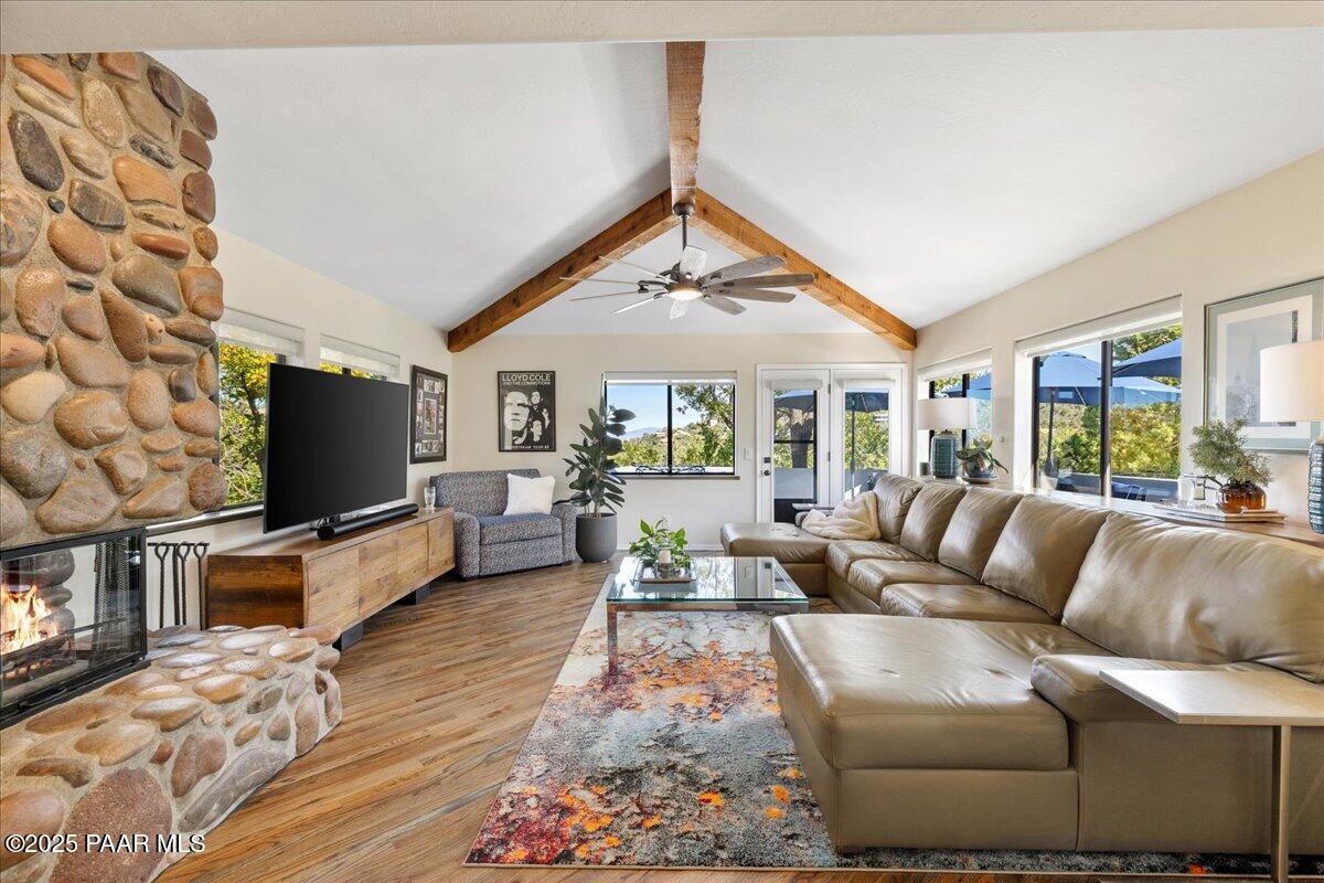 3238 Rainbow Ridge Dr