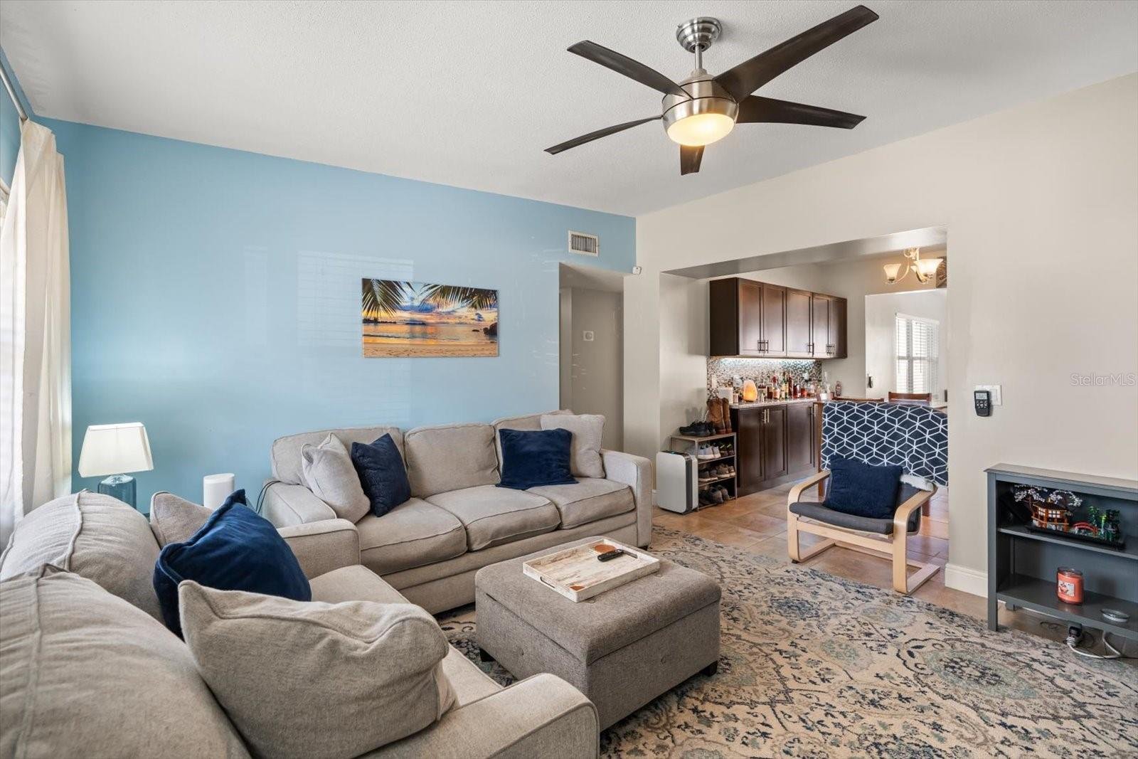 125 FAIRWAY DR