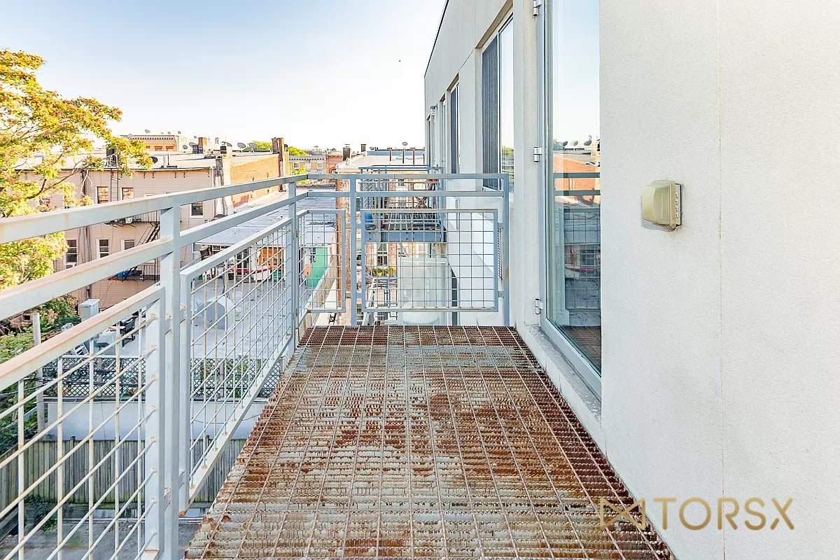 286 Stanhope Street #5C