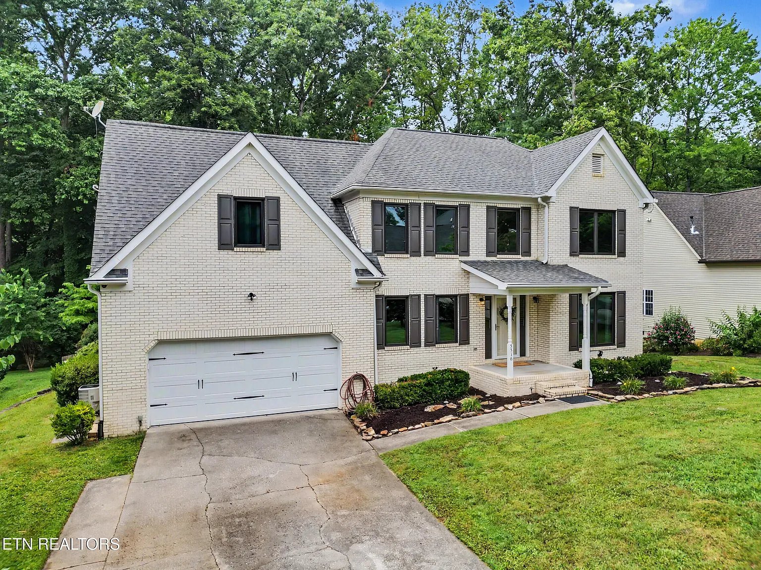 5516 Oakside Drive