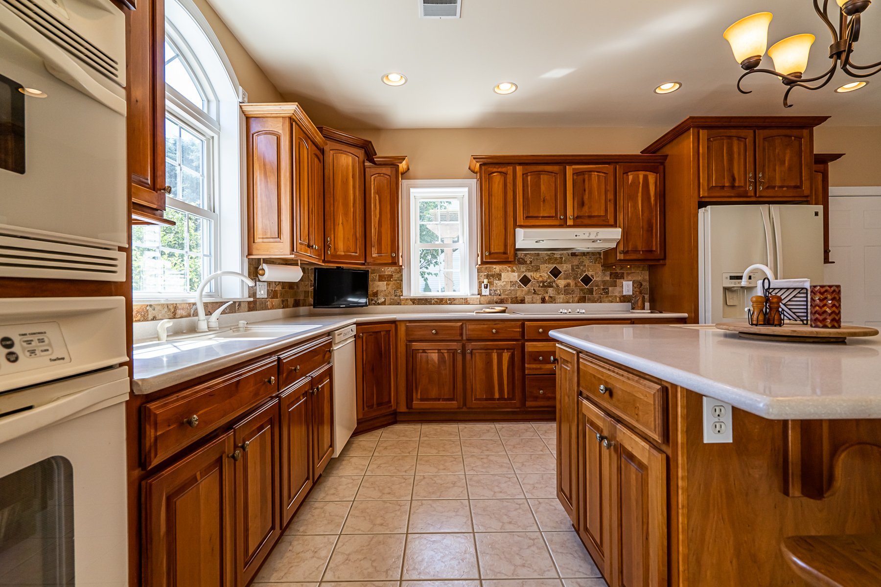 2237 Apple Road