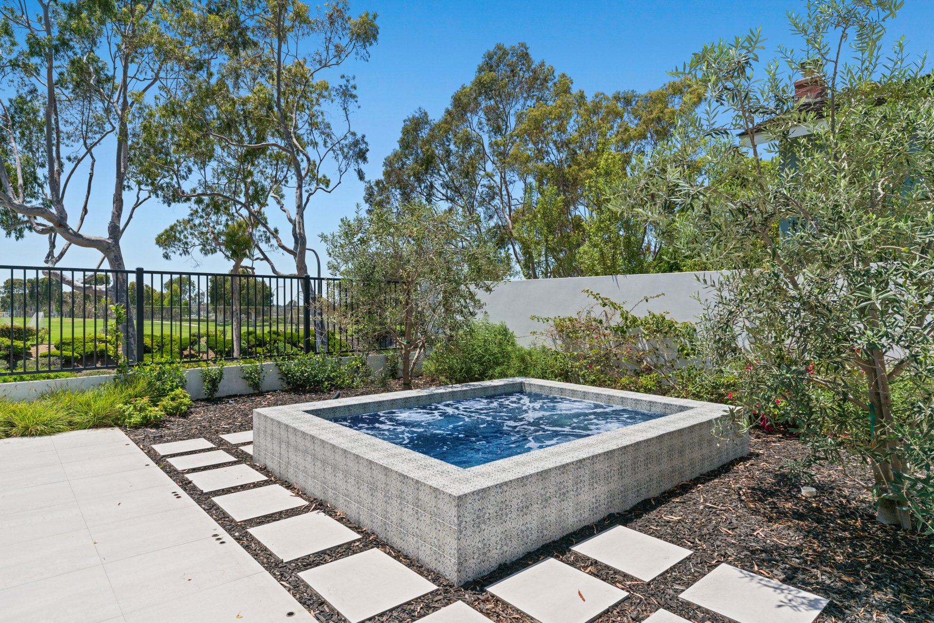 2207 Port Harwick Place