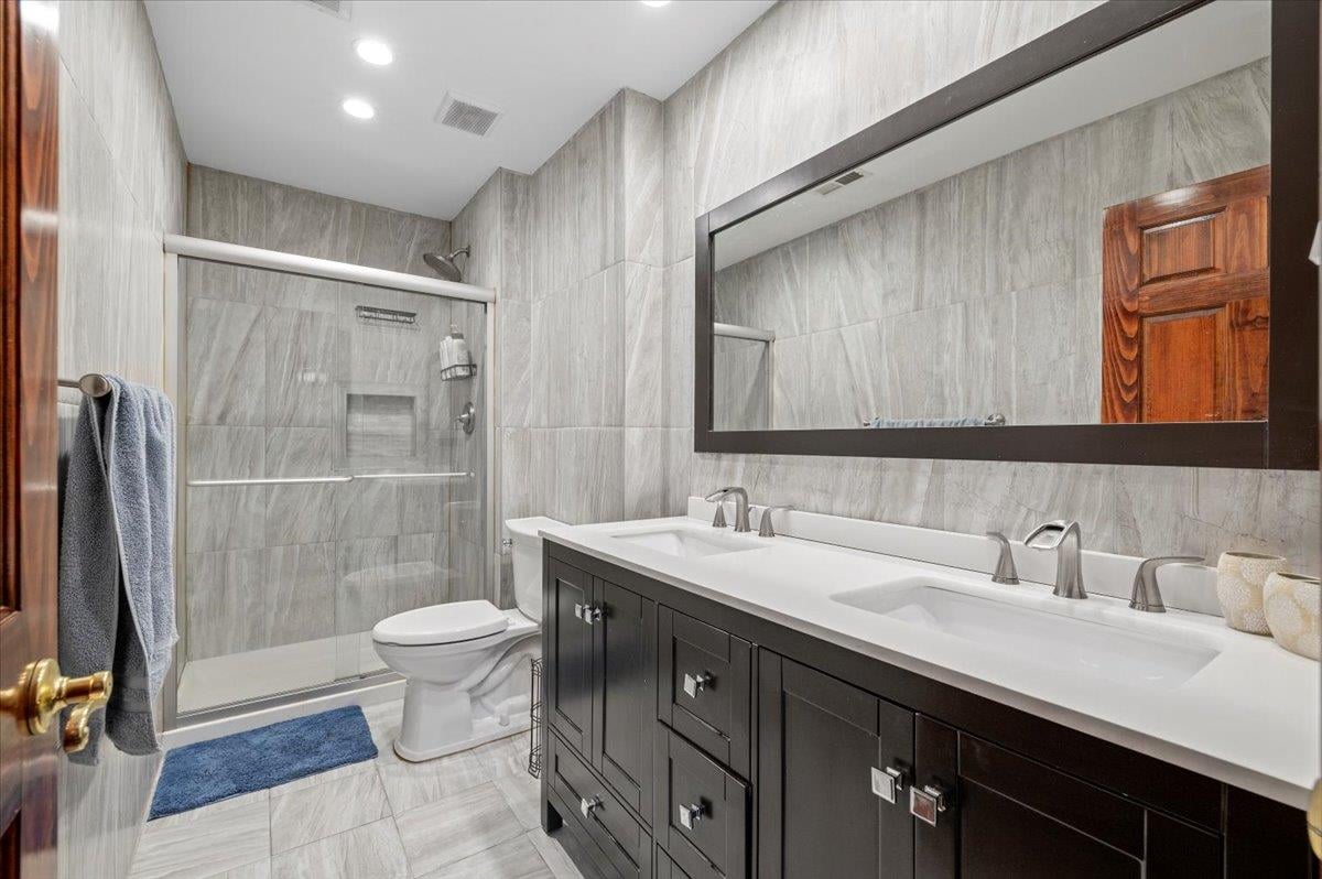 4 Redington Ct
