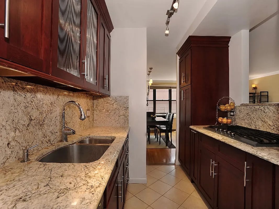 201 East 28th Street #12J