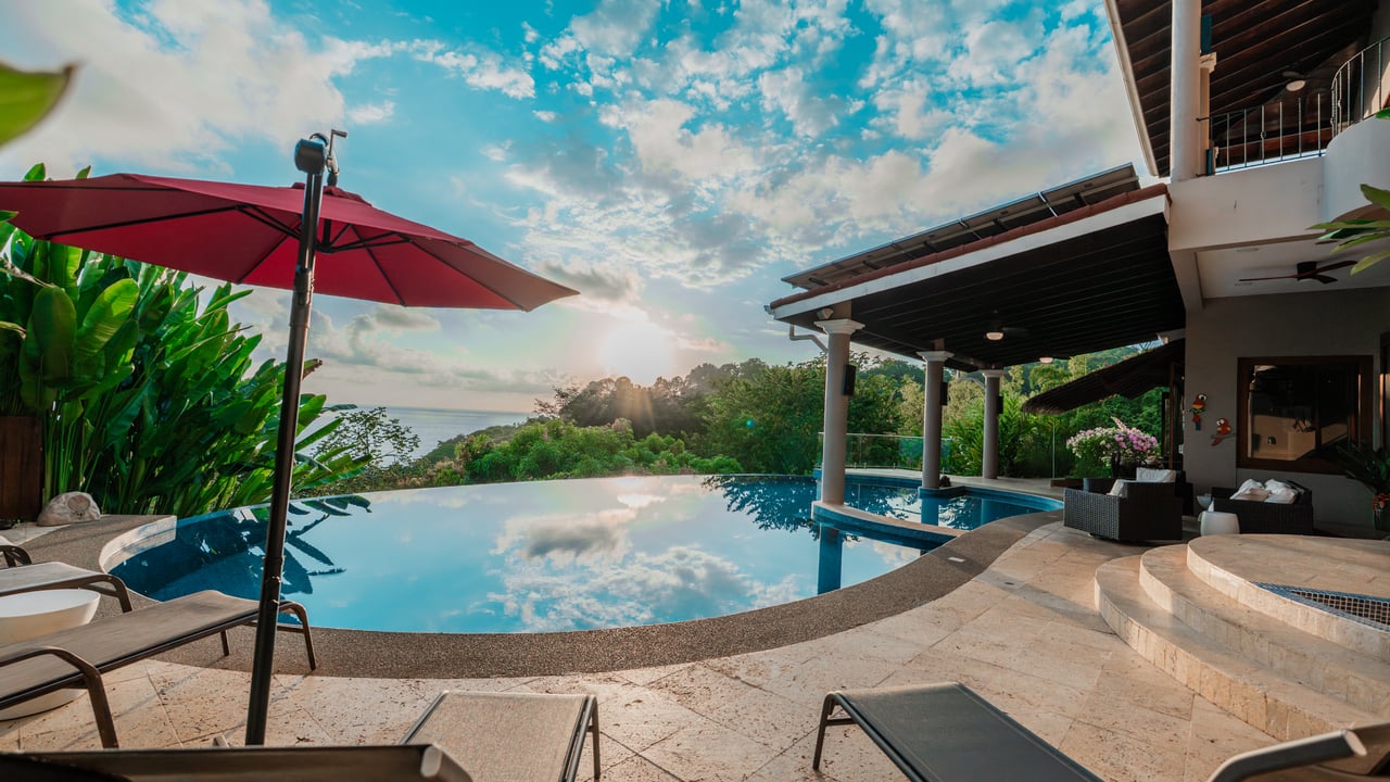 Ocean View Luxury Estate with An Incredible Location in Dominical