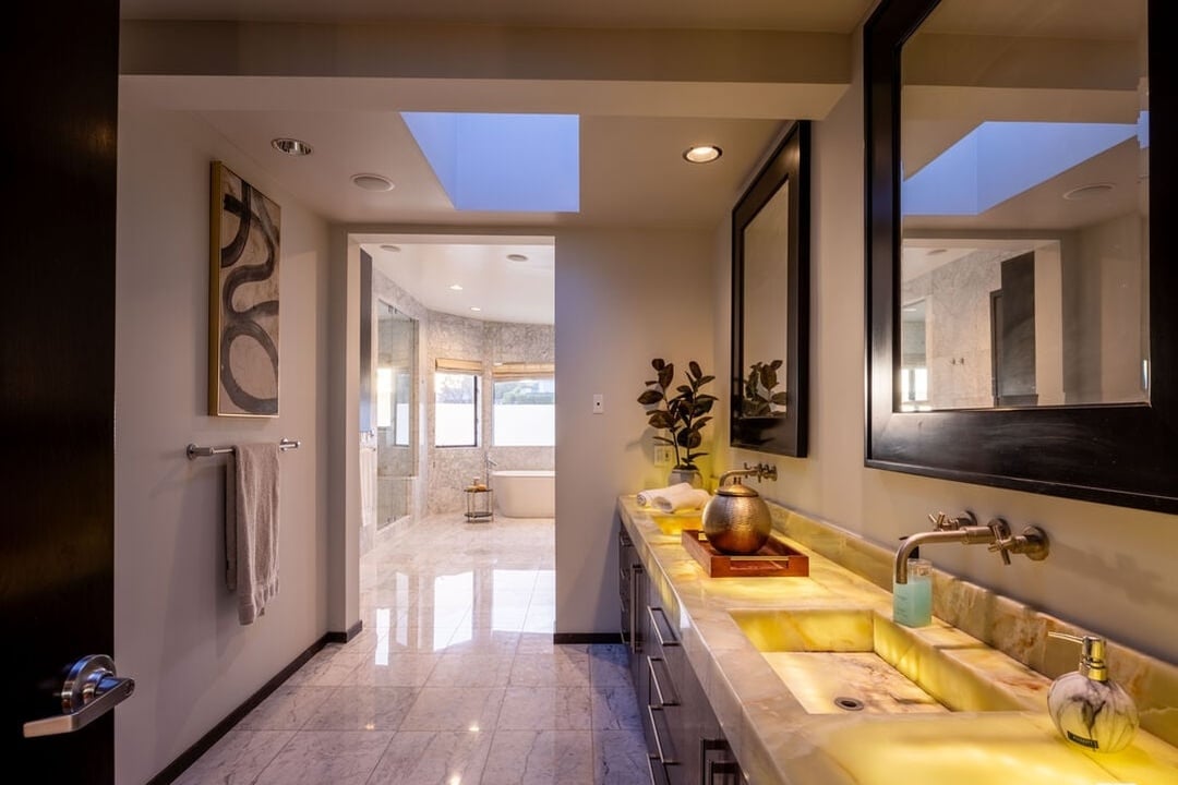 Orion Crest, Devlin Dr, 90069